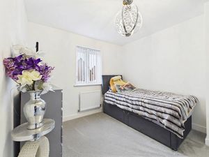 Bedroom- click for photo gallery